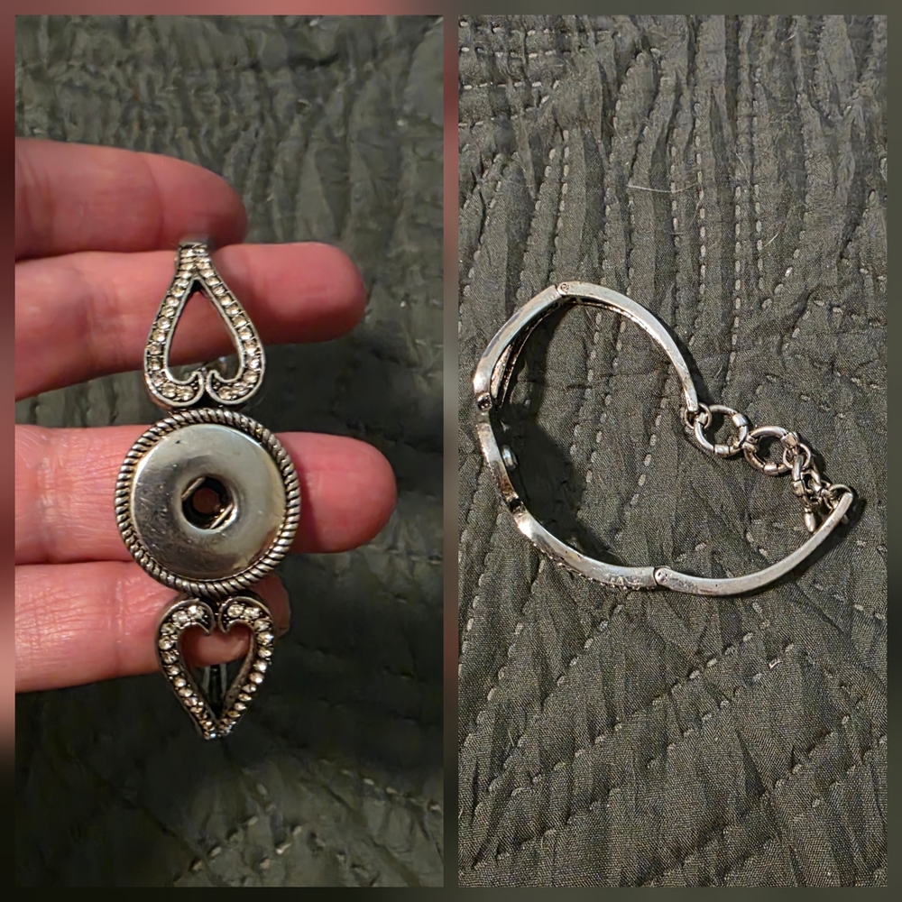 SALE 🏴󠁧󠁢󠁳󠁣󠁴󠁿 Assorted Snap Jewelry Set with Bracelets and Charms - Picture 2 of 15